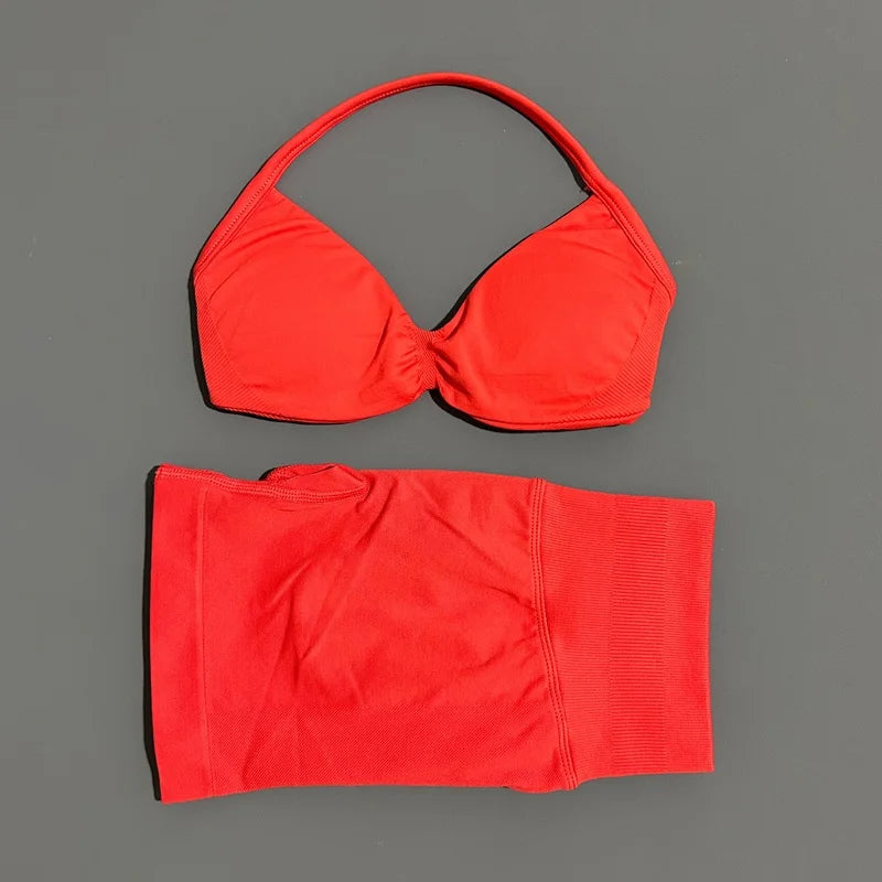 2-Piece Women’s Yoga Set Strappy Bra Scrunch Shorts