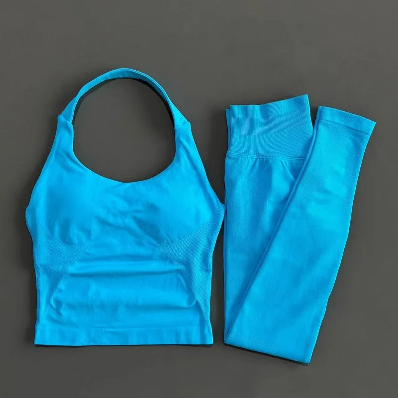 2-Piece Women’s Yoga Set Halter Top Peach Lift Leggings