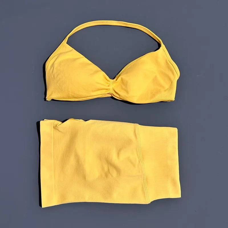 2-Piece Women’s Yoga Set Strappy Bra Scrunch Shorts