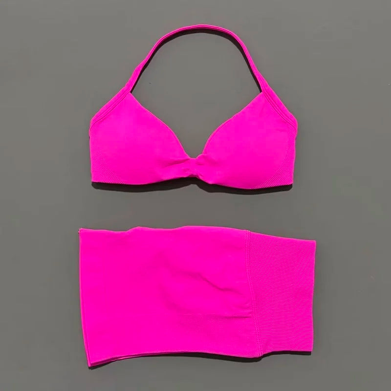 2-Piece Women’s Yoga Set Strappy Bra Scrunch Shorts
