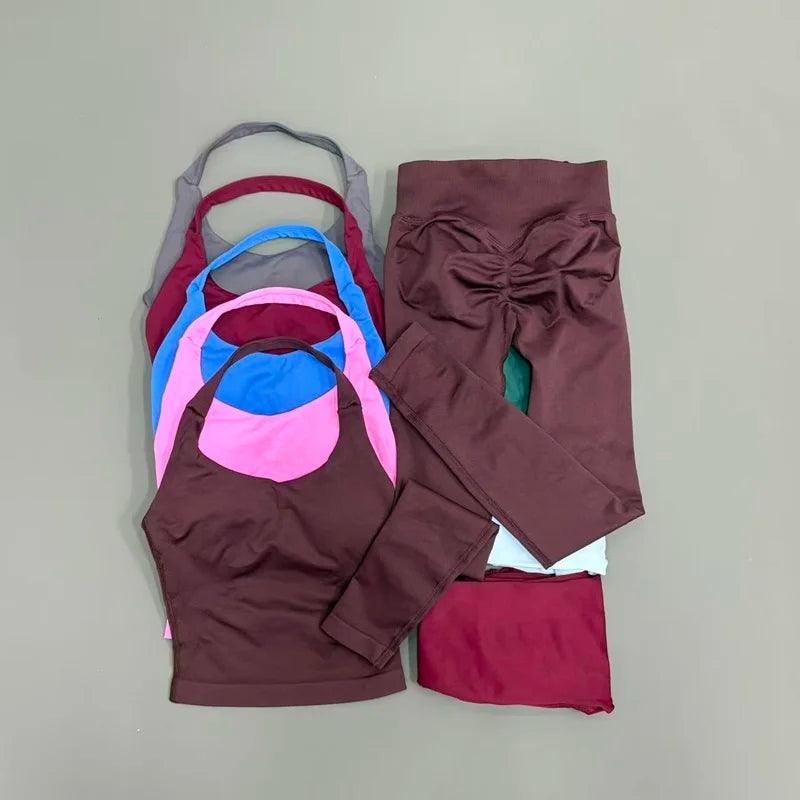 2-Piece Women’s Yoga Set Halter Top Peach Lift Leggings